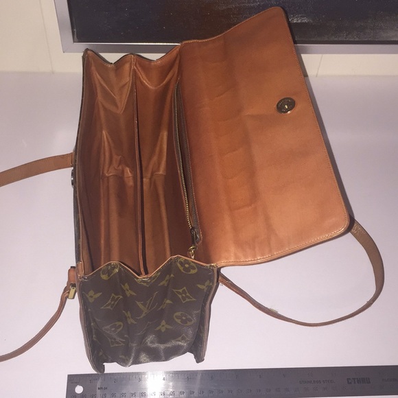 RARE 70’s VINTAGE LOUIS VUITTON SHOULDER BAG - Picture 2 of 8